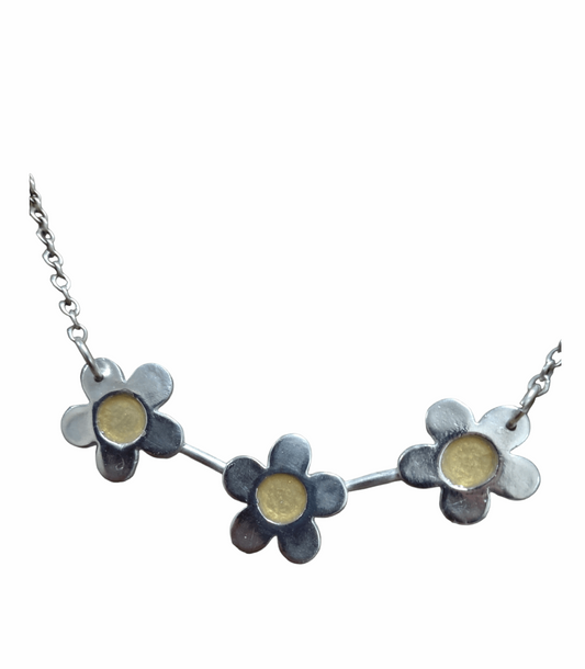 Handmade fine silver daisy chain necklace 